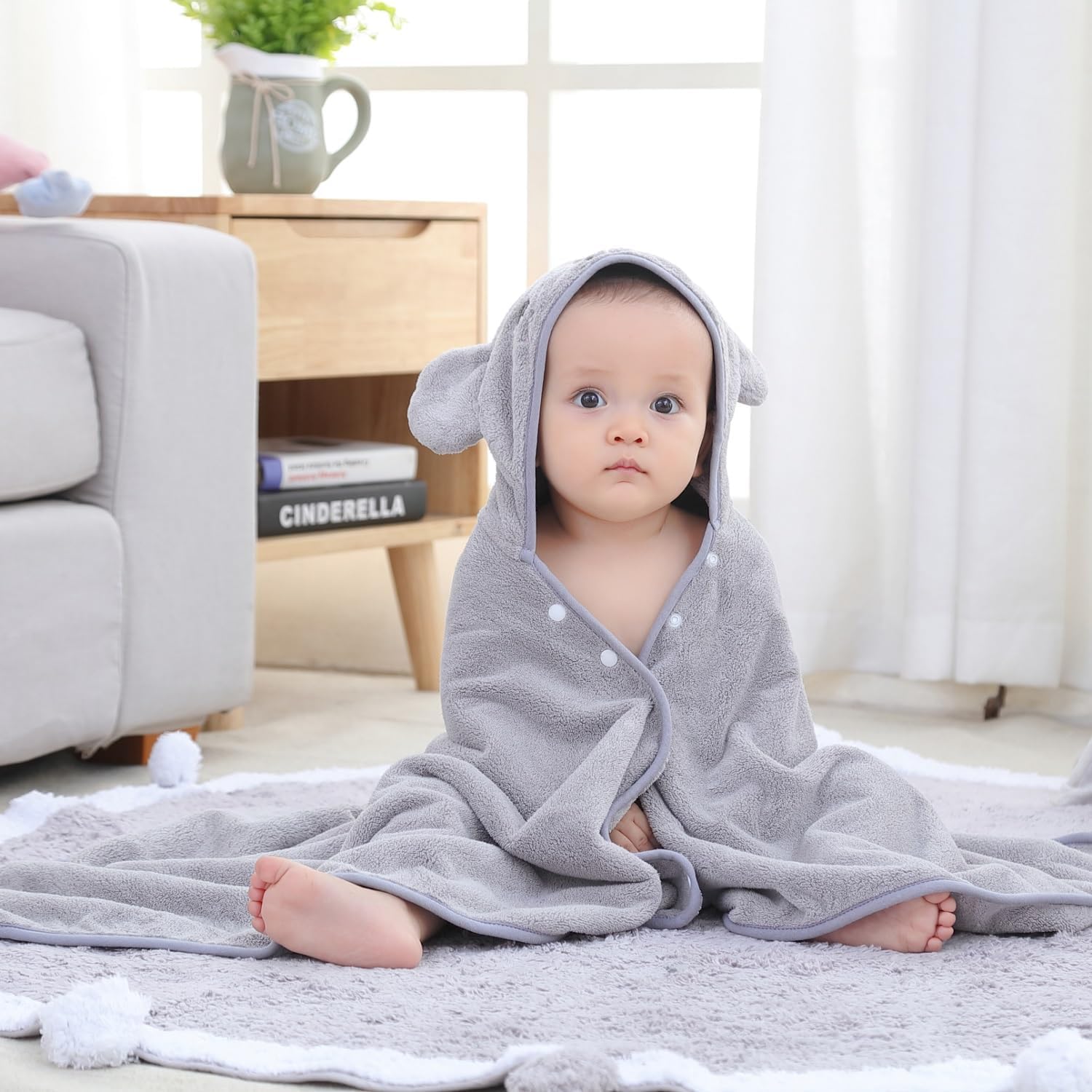Juniors Zone™ CozySplash – Hooded Cartoon Bath Towel